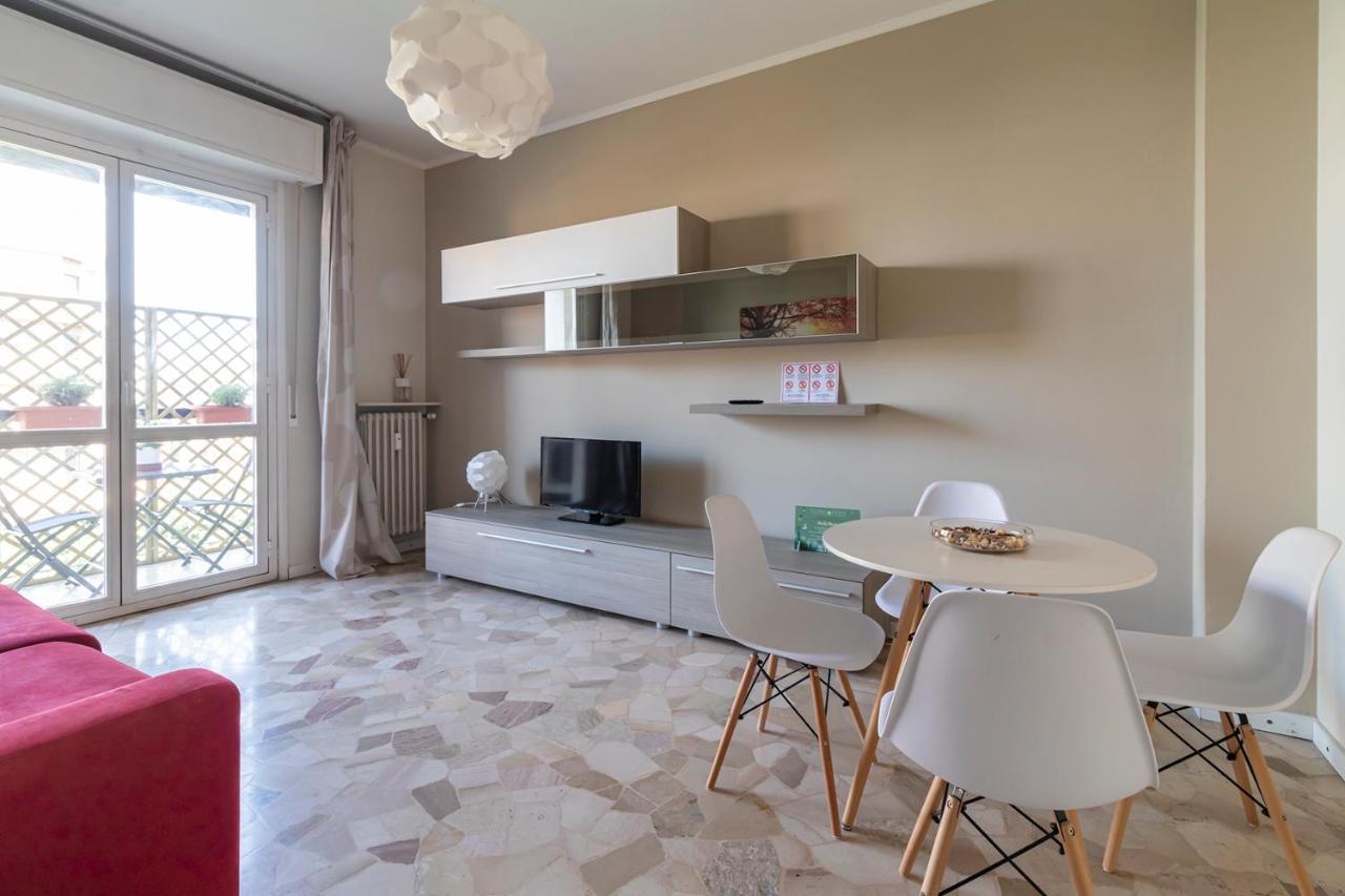Altido Trendy Flat With Balcony, Easy Access To Milan Centre Apartment Exterior foto