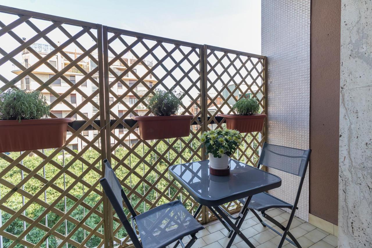 Altido Trendy Flat With Balcony, Easy Access To Milan Centre Apartment Exterior foto