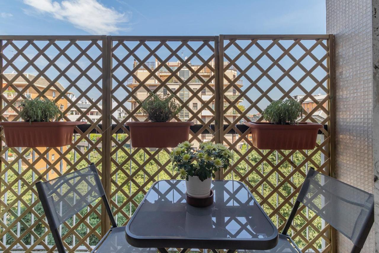 Altido Trendy Flat With Balcony, Easy Access To Milan Centre Apartment Exterior foto